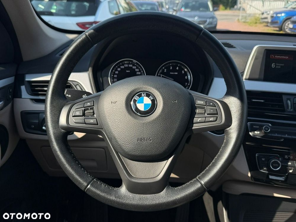 BMW X1 sDrive18i xLine - 18