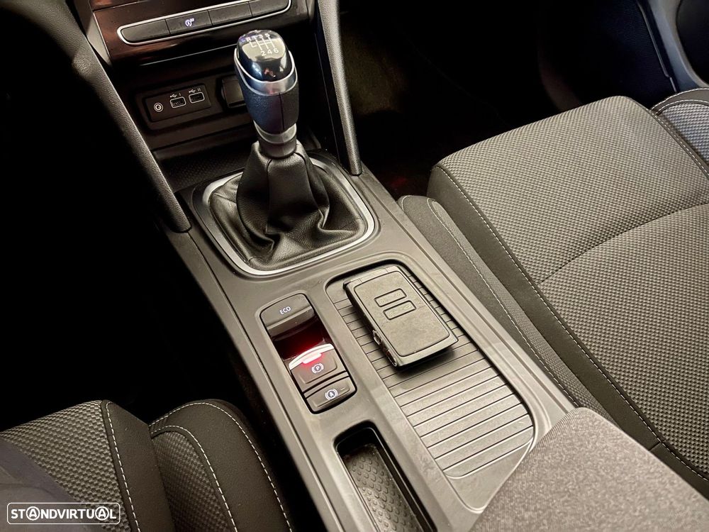 Renault Mégane Sport Tourer 1.3 TCe Limited - 22