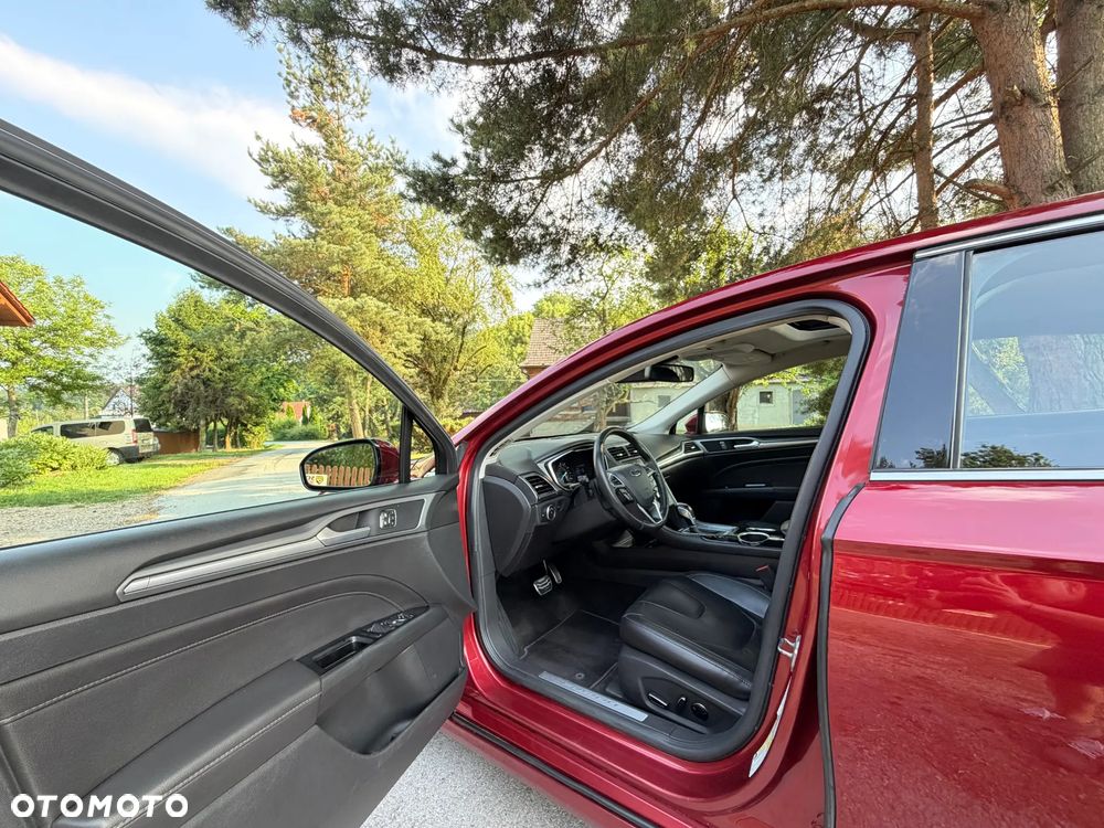 Ford Fusion 2.0 EcoBoost Titanium - 13