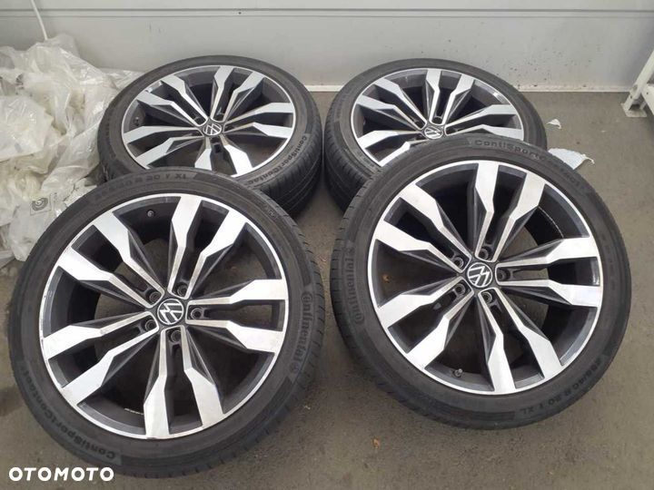 Volkswagen Tiguan 2.0 TDI SCR 4MotION DSG R-Line - 12