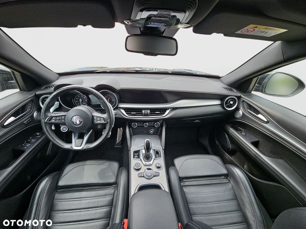 Alfa Romeo Stelvio 2.0 Turbo Veloce Q4 - 18