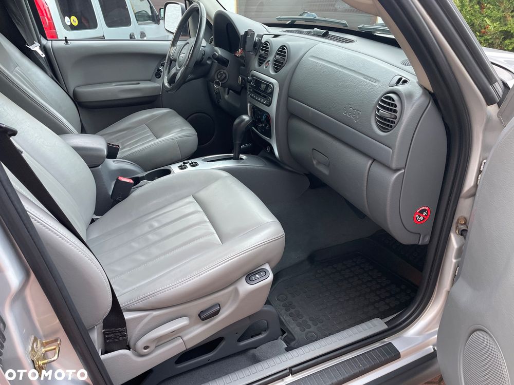 Jeep Cherokee - 9