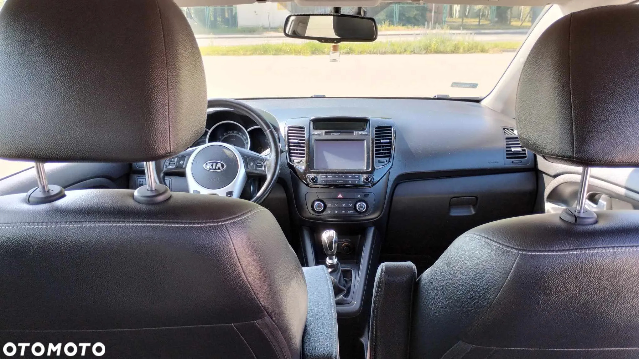 Kia Venga - 9
