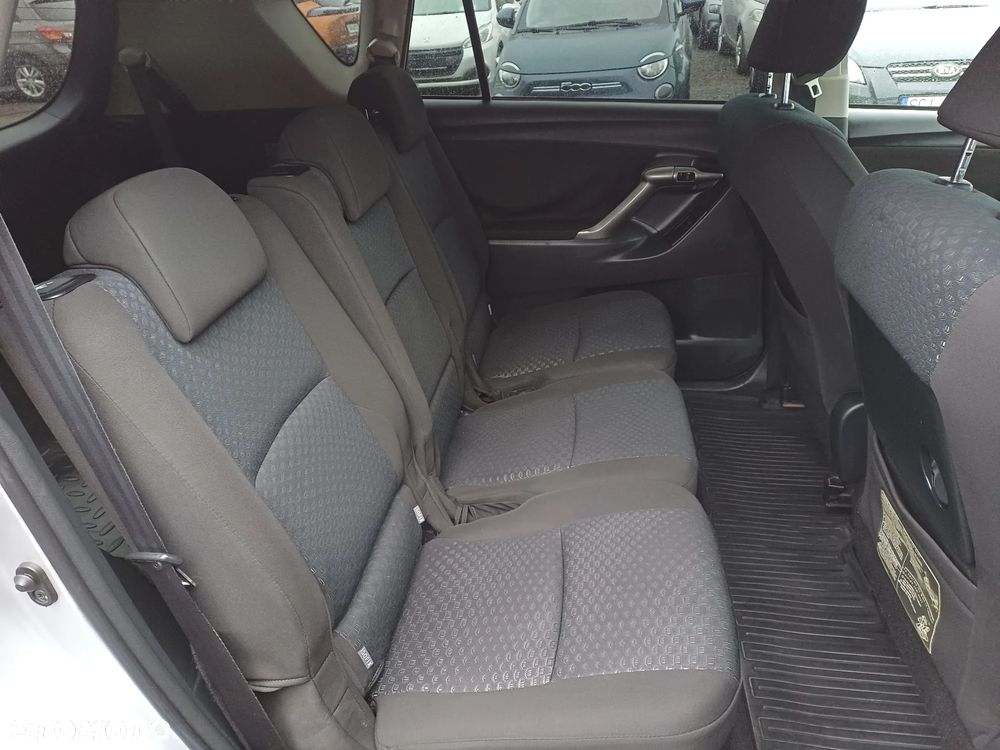 Toyota Verso 2.0 D-4D 2010 7os - 13