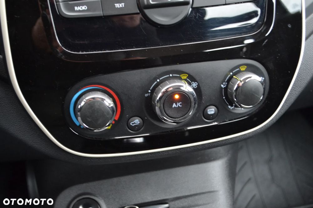 Renault Captur - 28