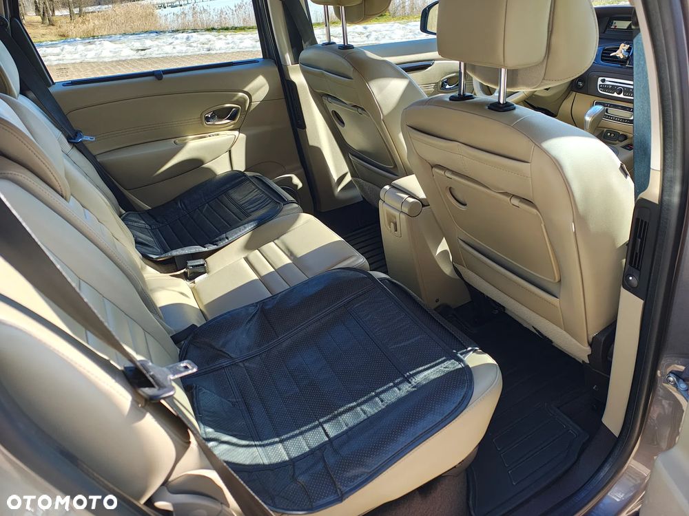 Renault Scenic 2.0 16V Privilege X-Tronic CVT - 13