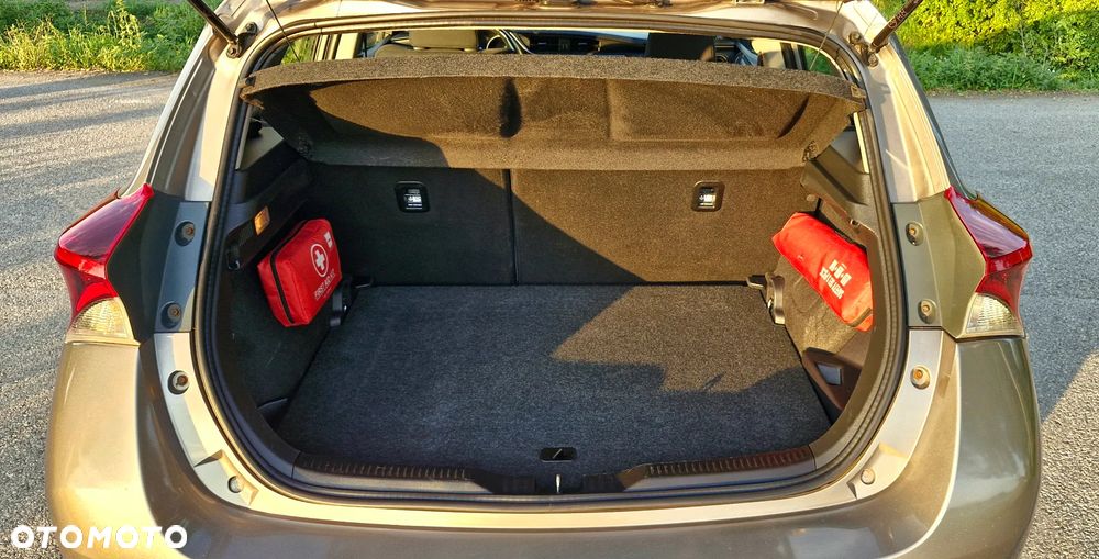 Toyota Auris - 13