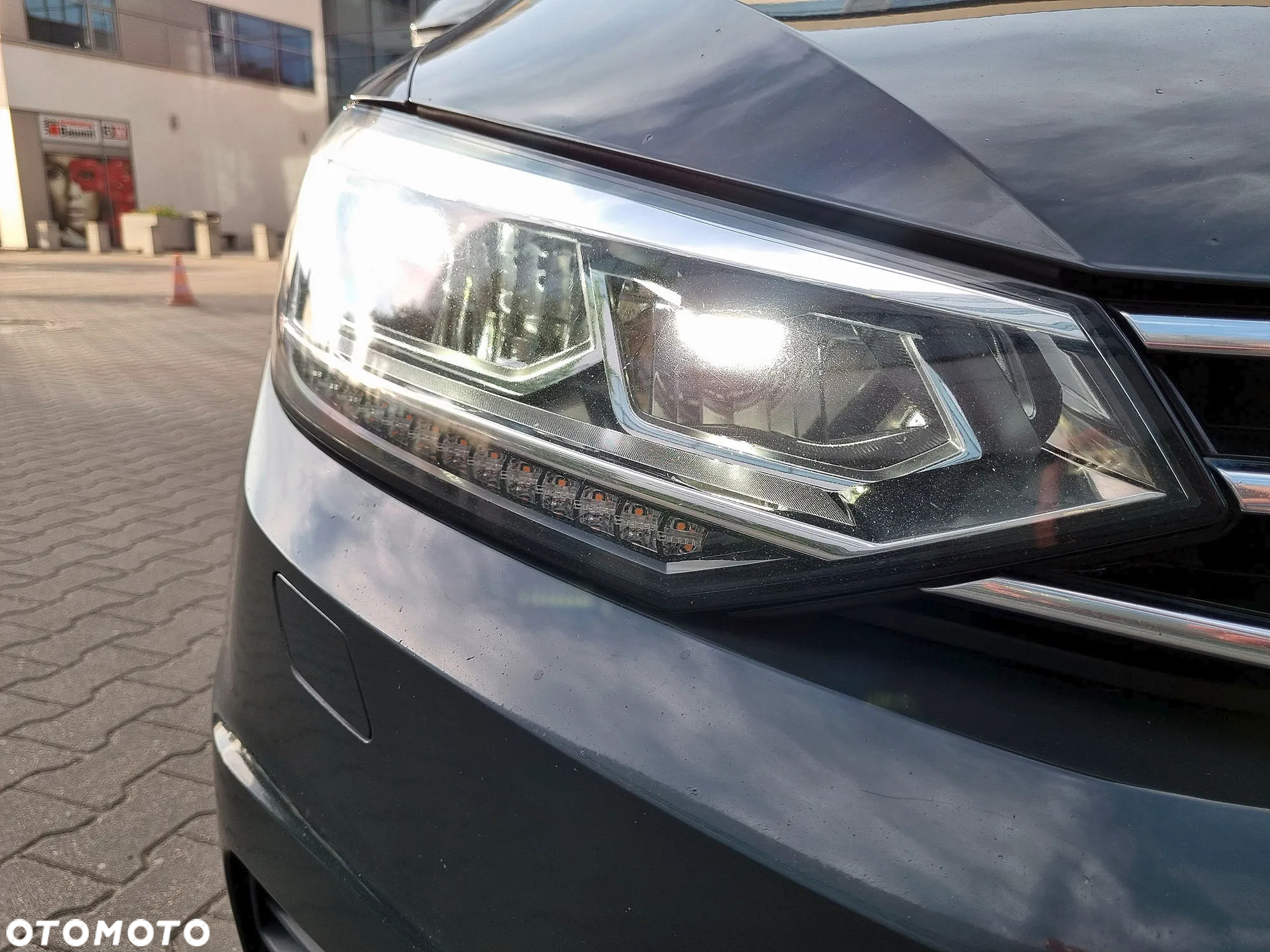 Volkswagen Touran 1.6 TDI BMT Trendline - 8