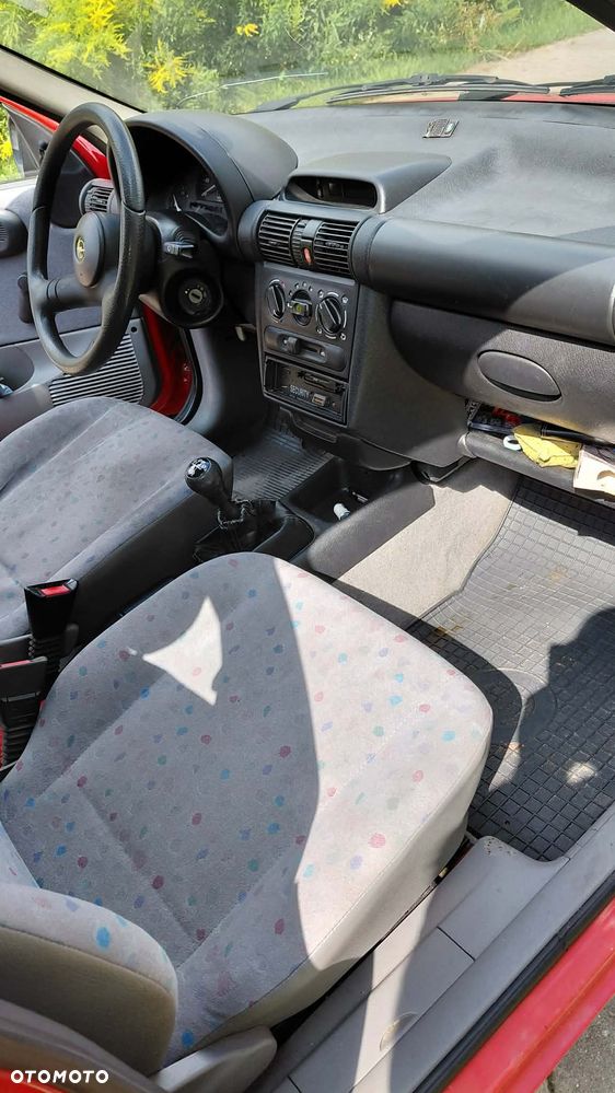 Opel Corsa - 11