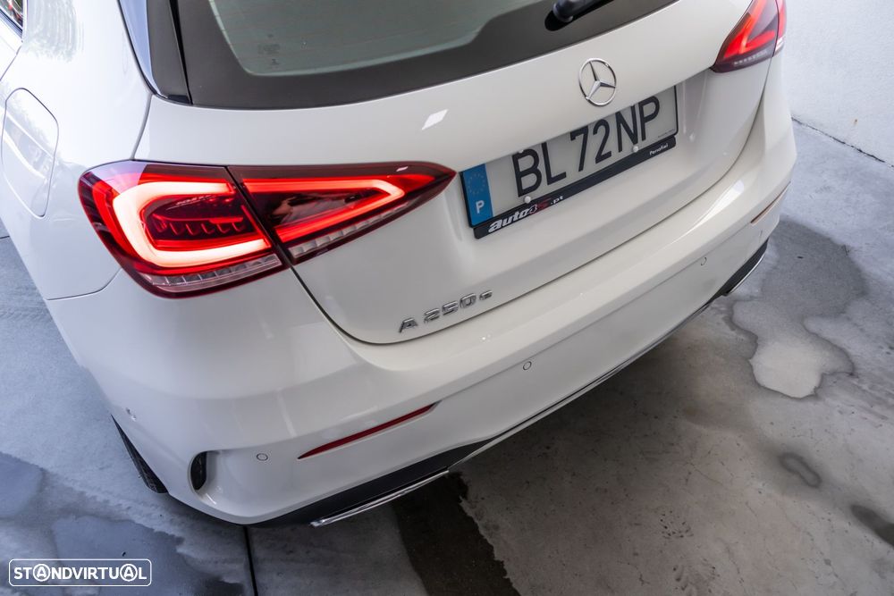 Mercedes-Benz A 250 e AMG Line - 13