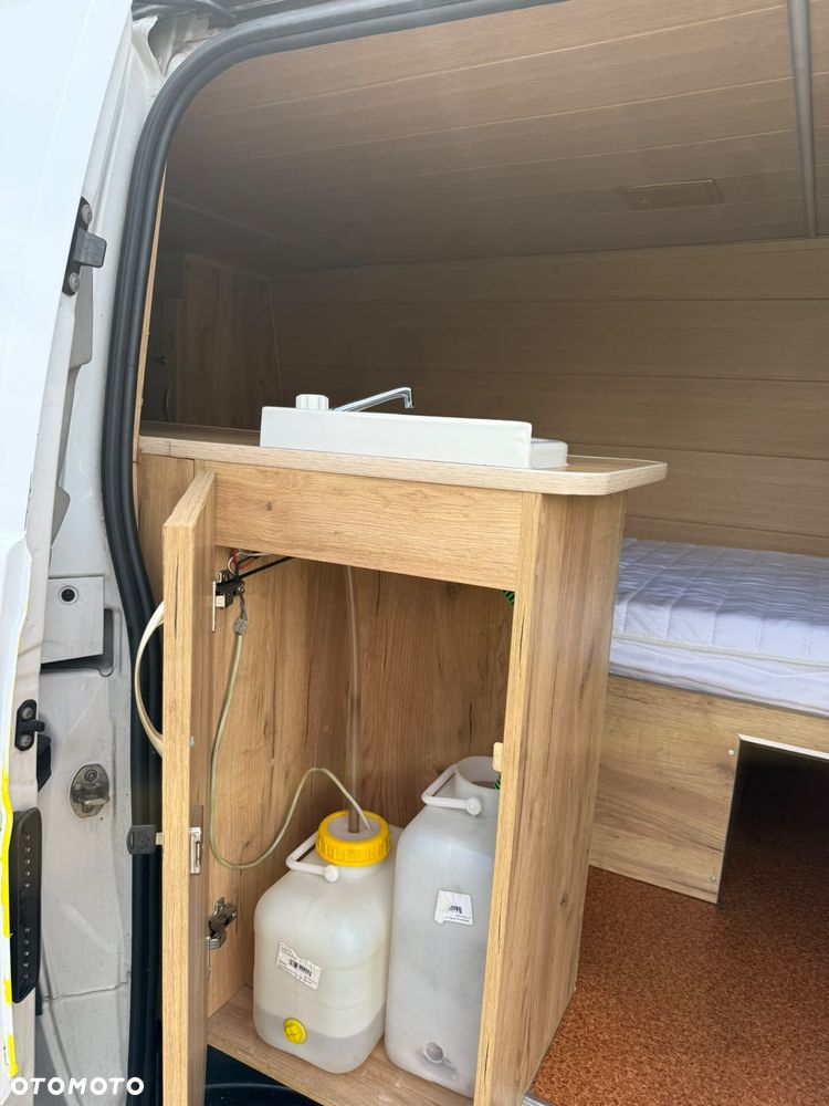 Mercedes-Benz Vito - 11