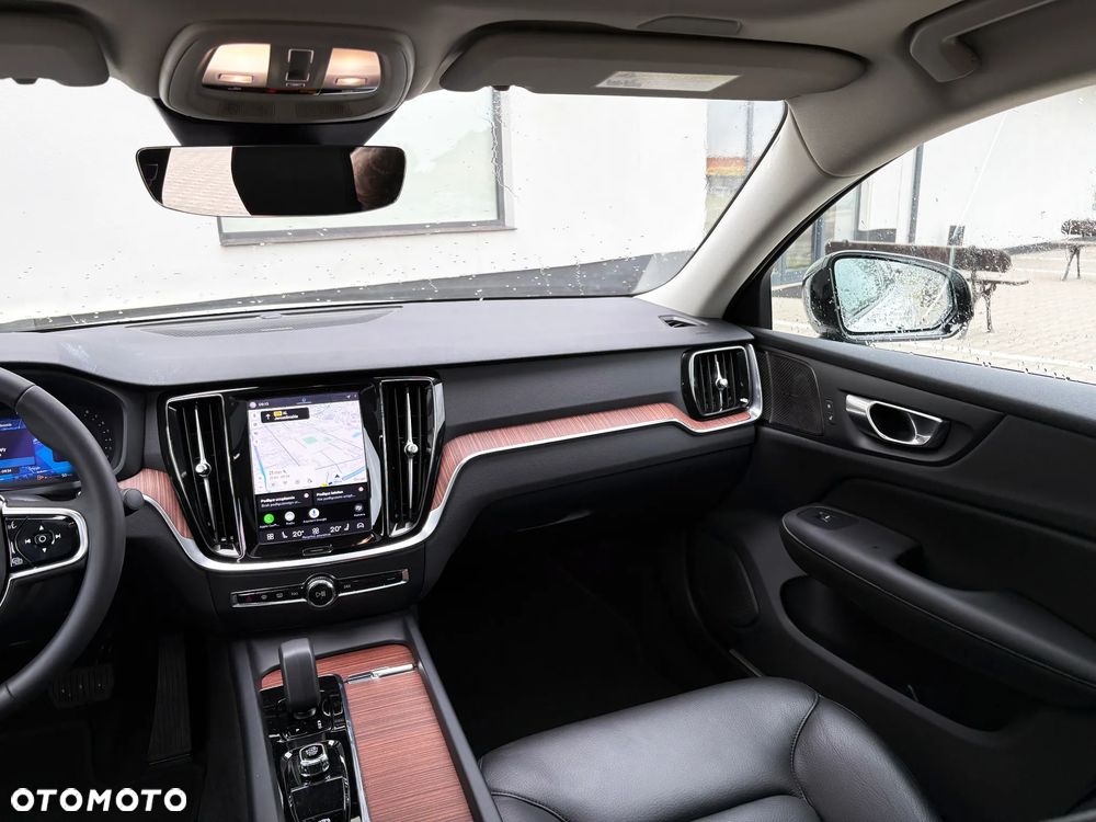 Volvo S60 B5 B AWD Plus Dark - 16
