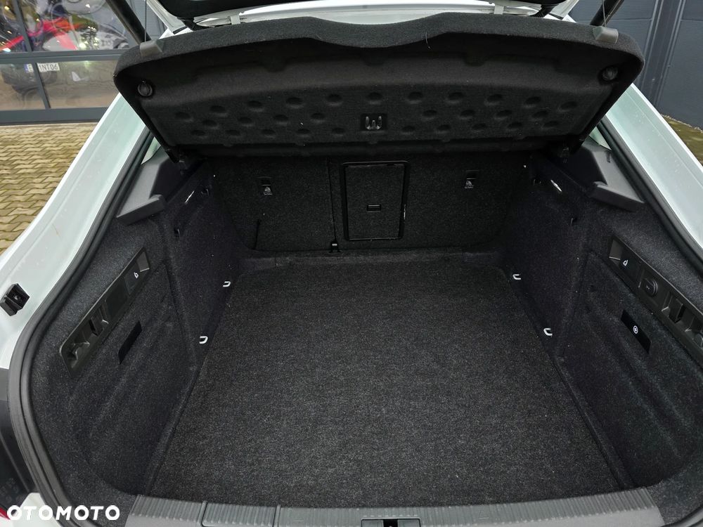 Skoda Superb 2.0 TDI SCR Ambition DSG - 17