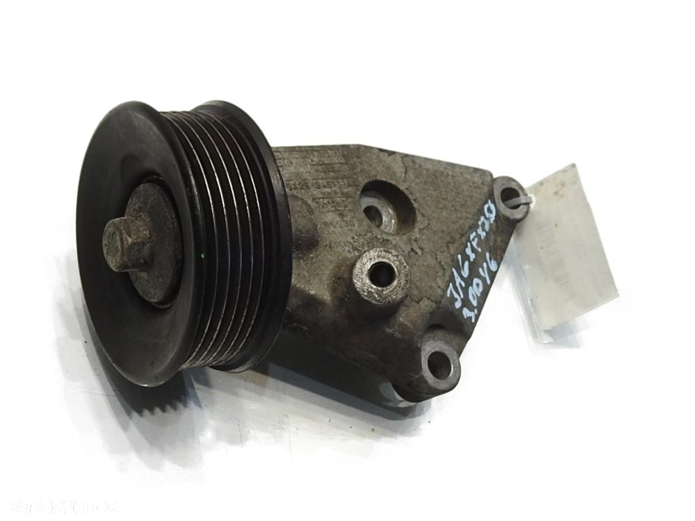 ŁAPA ROLKA SILNIKA JAGUAR XF X250 3.0 D V6 9X23-8A610-AA - 1