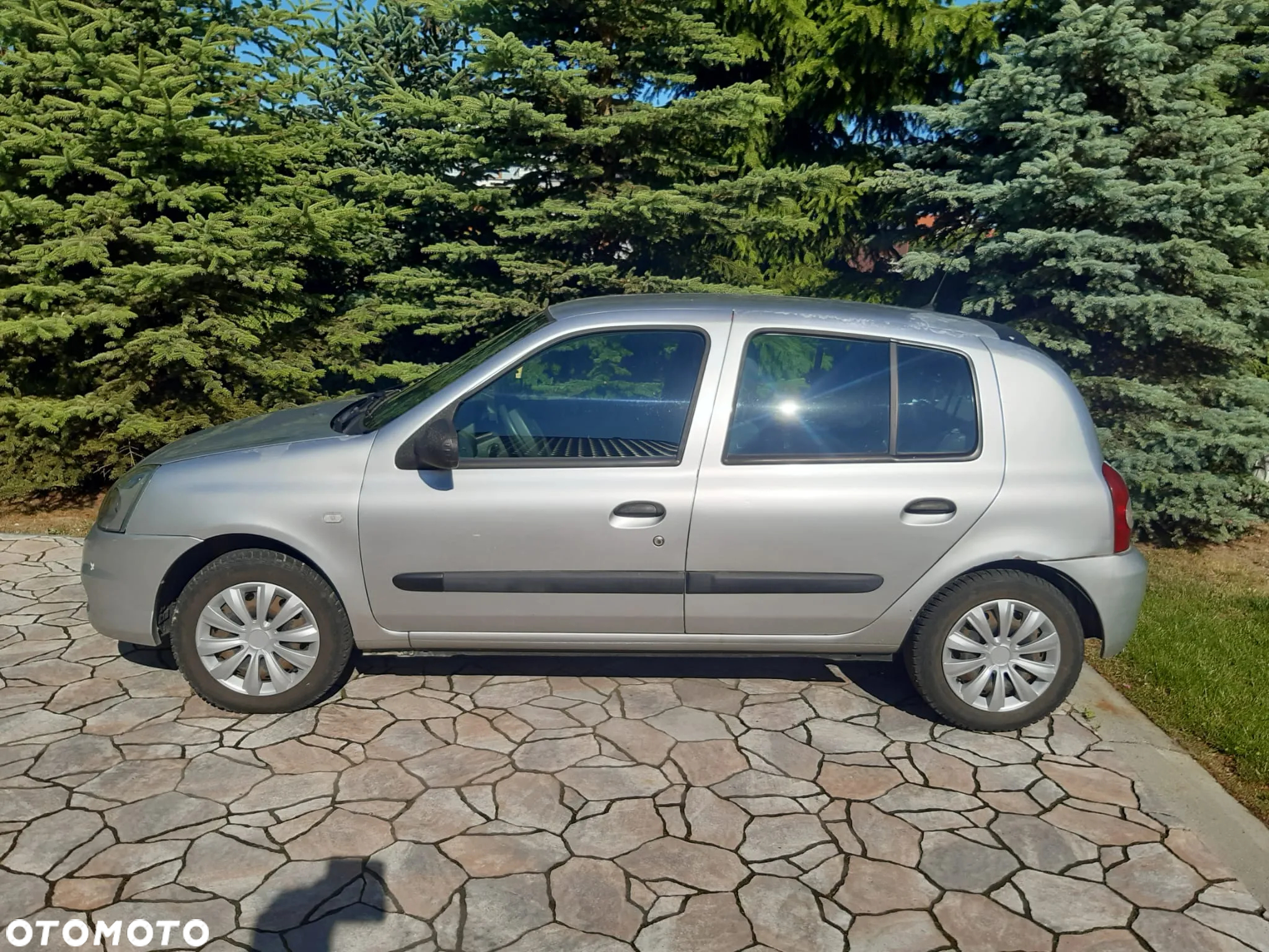 Renault Clio - 9
