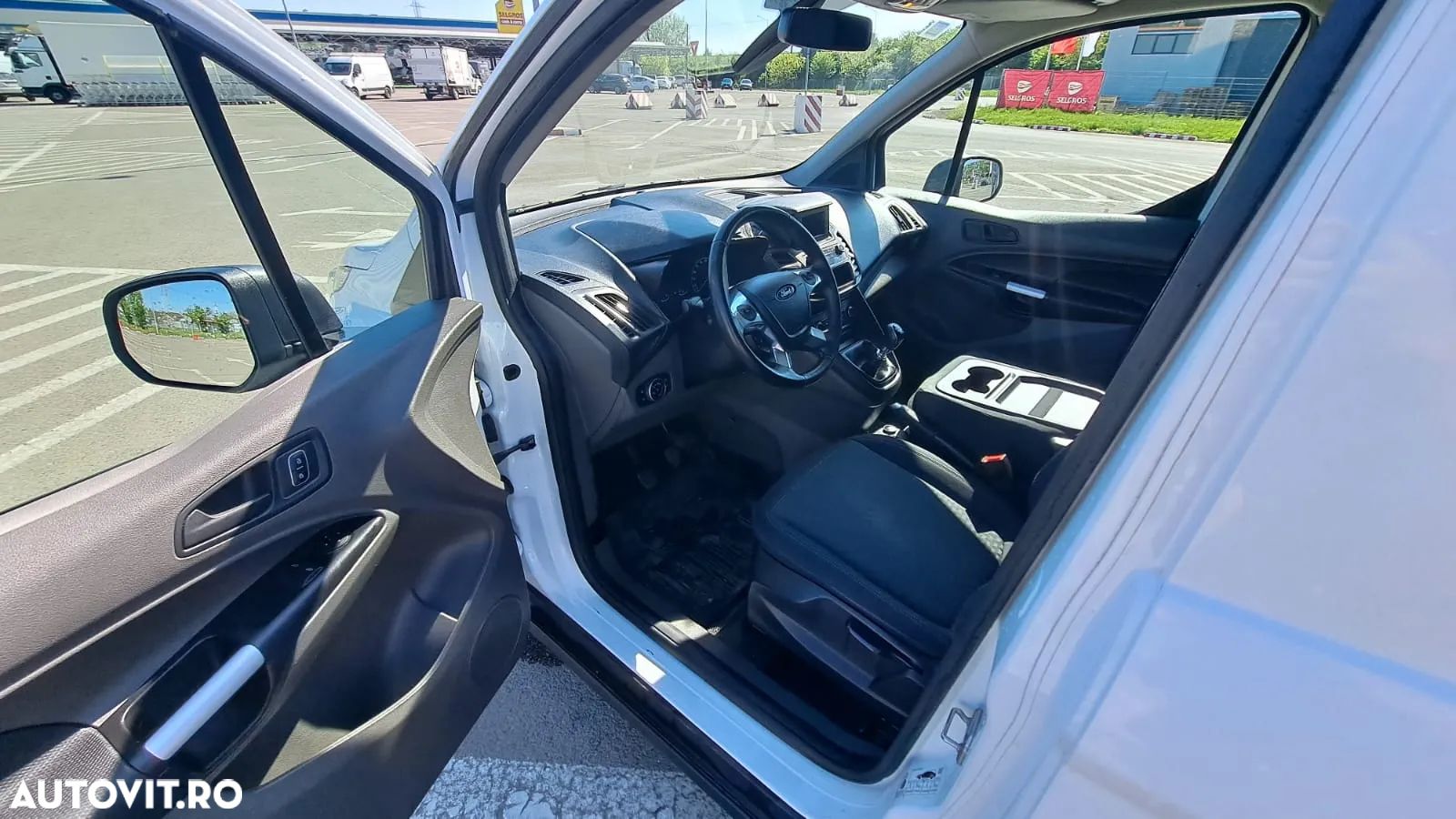 Ford Transit Connect MPV - 8