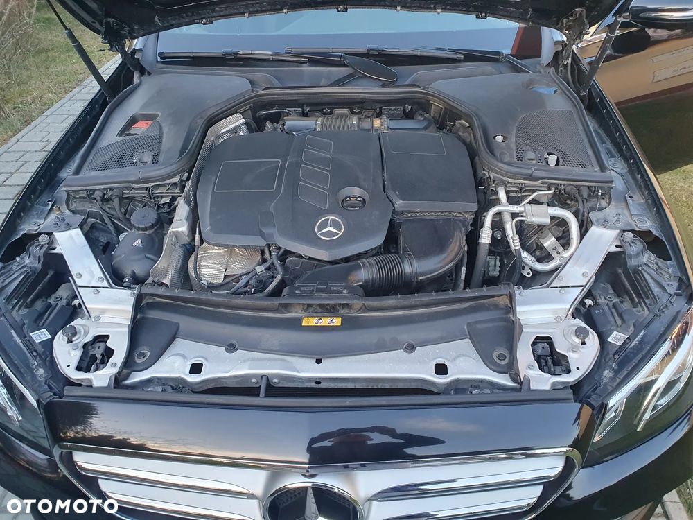 Mercedes-Benz Klasa E 220 d 9G-TRONIC AMG Line - 16