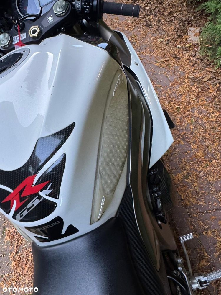 Suzuki GSX-R - 19