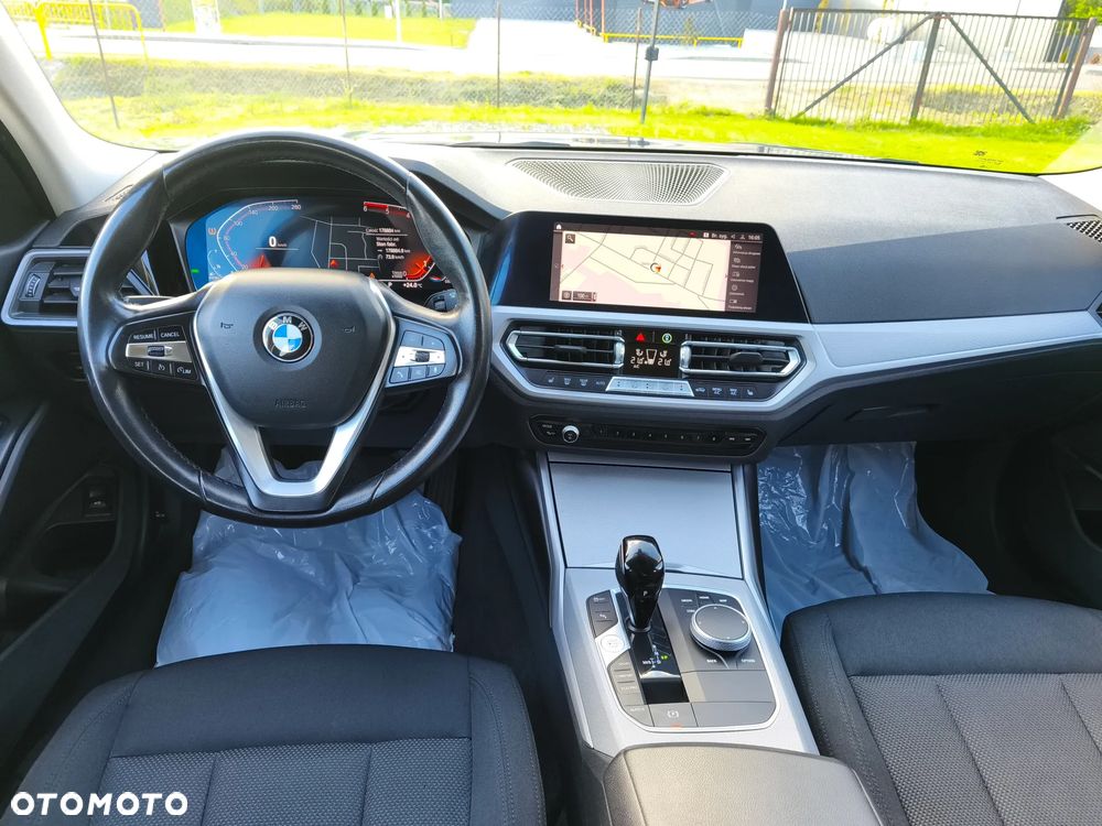 BMW Seria 3 318d - 8