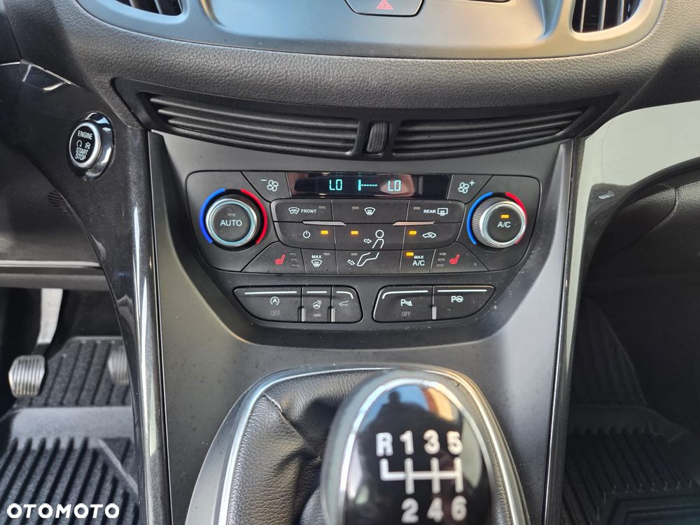 Ford Kuga 2.0 TDCi 4x4 Titanium - 23