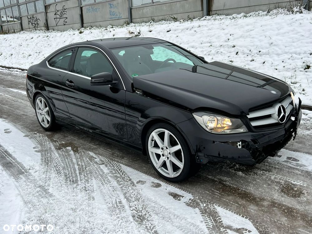 Mercedes-Benz Klasa C 180 Edition - 11