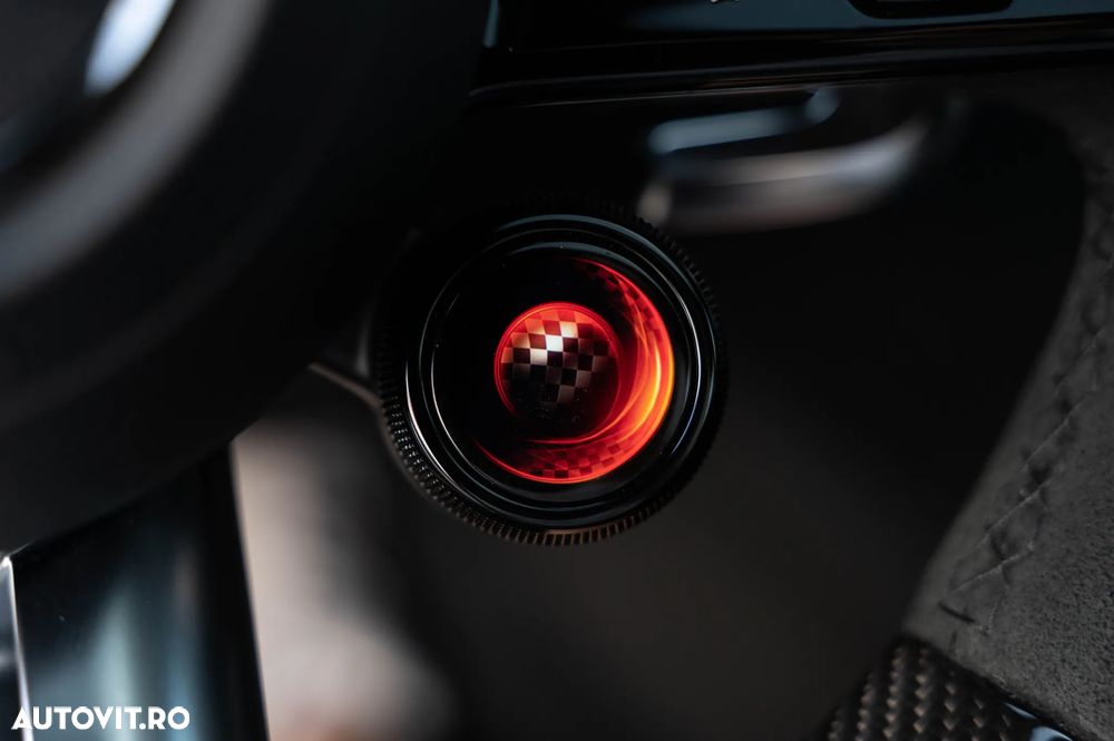 Mercedes-Benz AMG GT R Speedshift 7G-DCT - 17