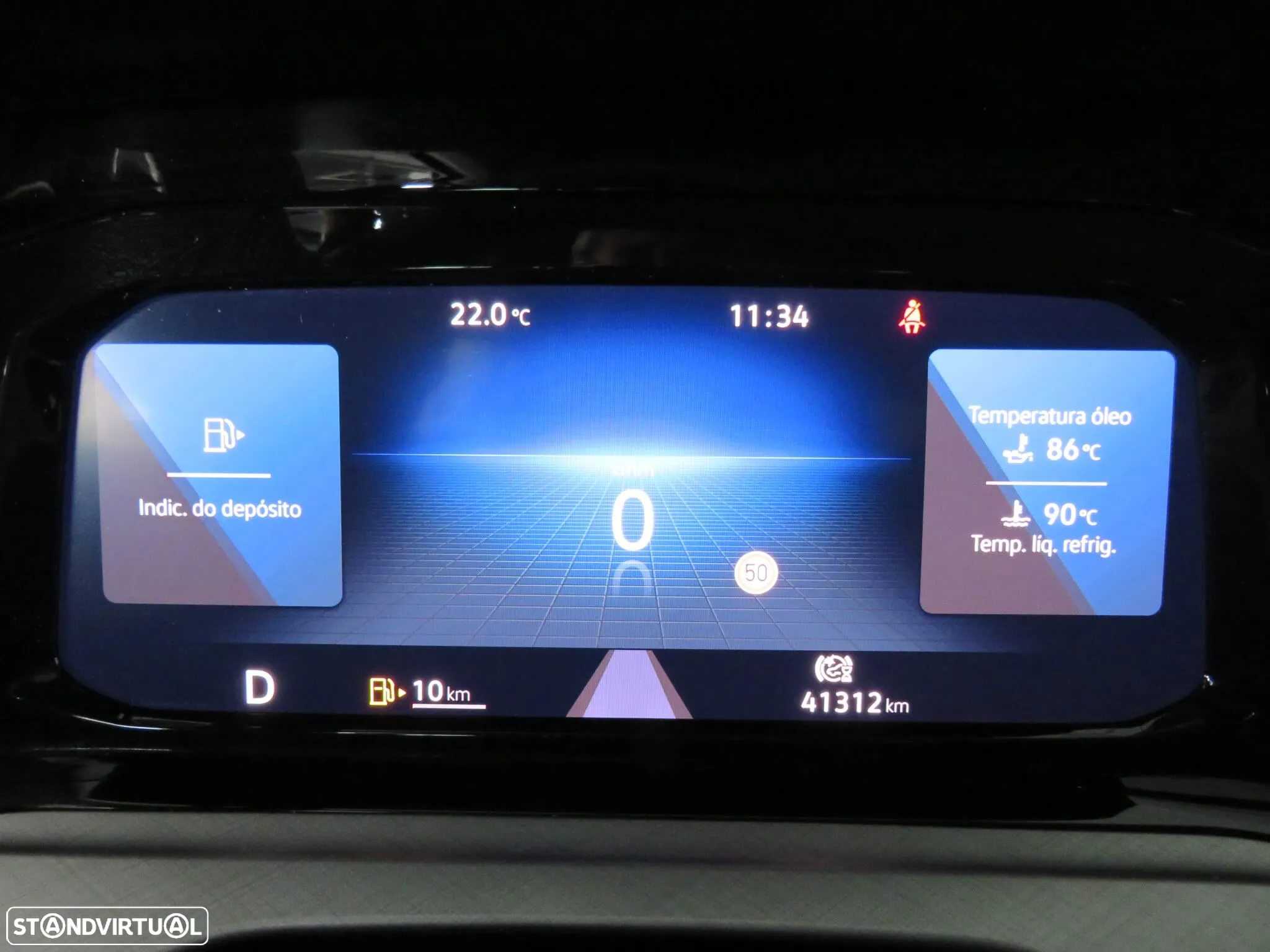 VW Golf 1.0 eTSI Life DSG - 24