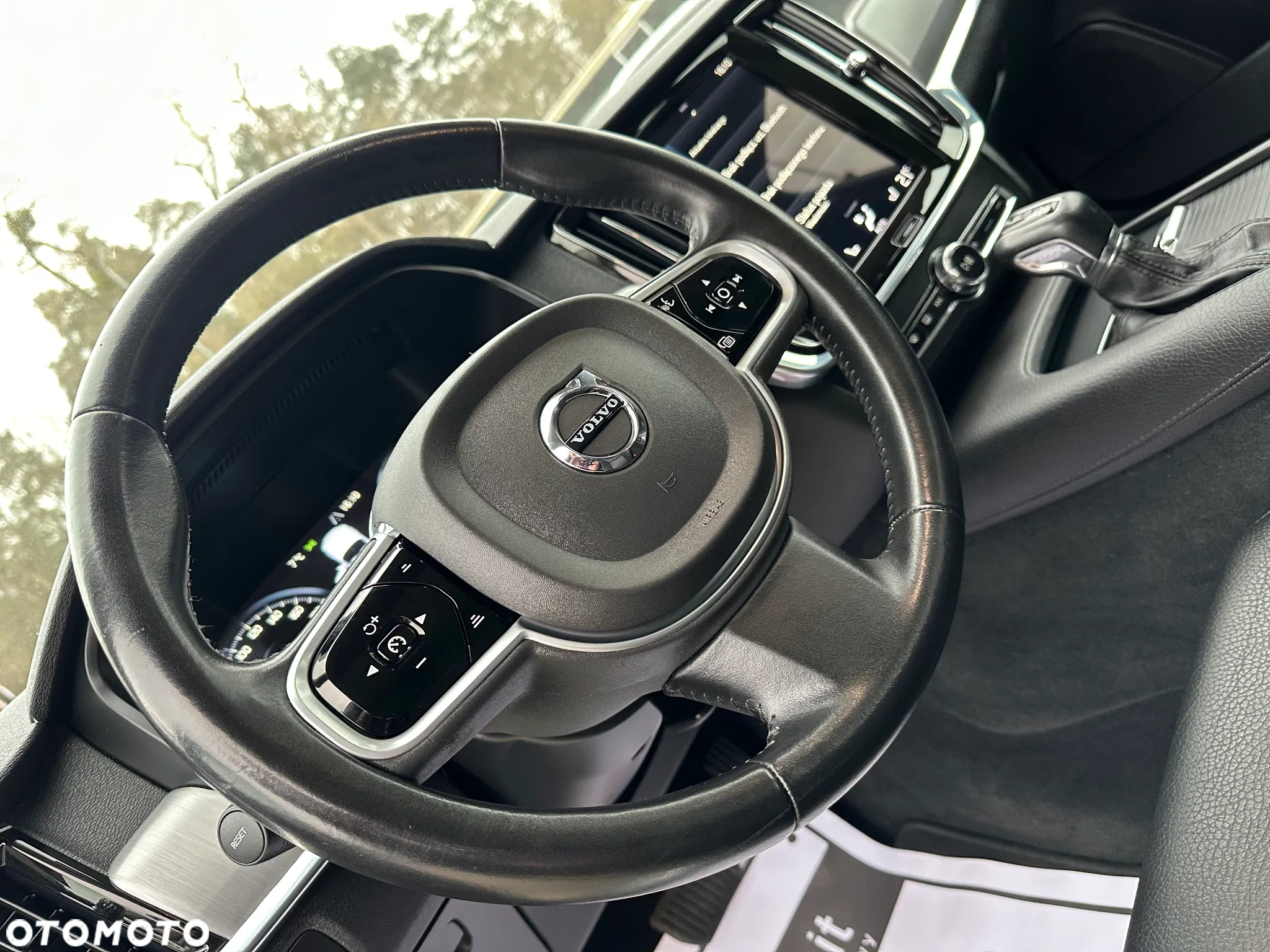 Volvo V90 D3 Momentum Pro - 17