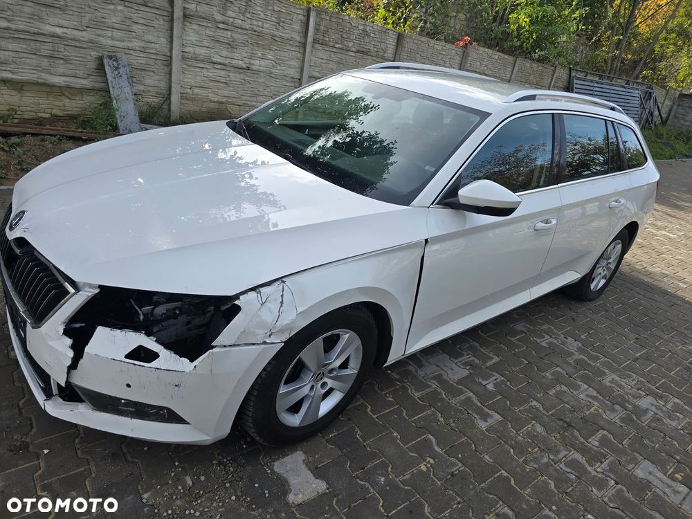 Skoda Superb 1.6 TDI Ambition - 8