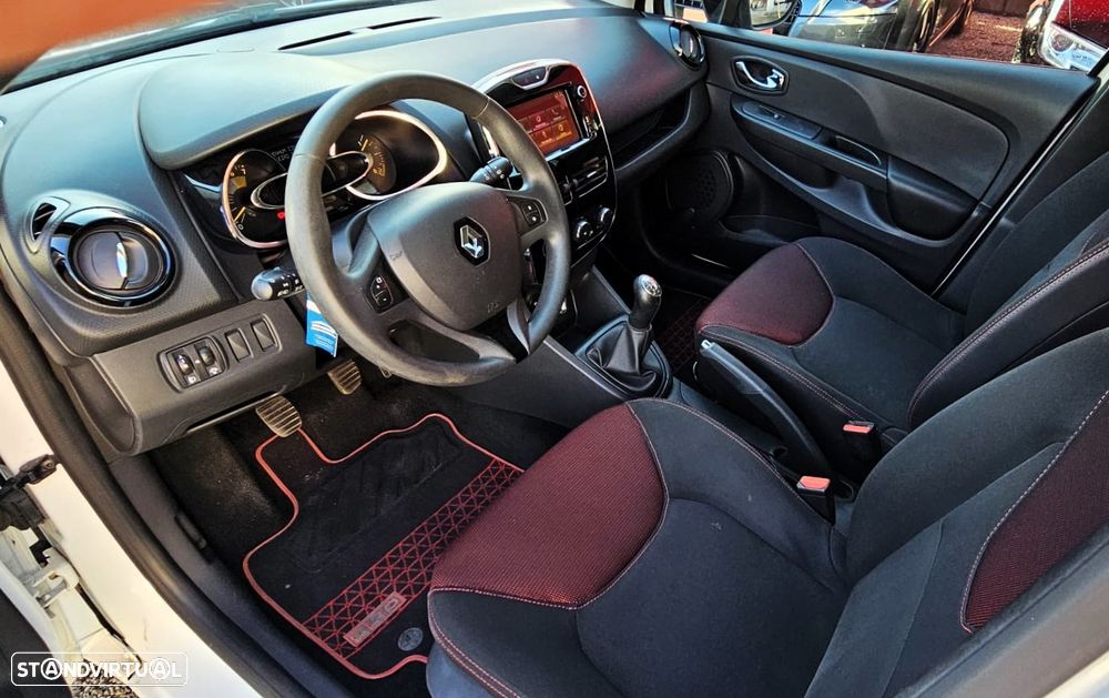 Renault Clio 1.2 16V 75 LIMITED - 7