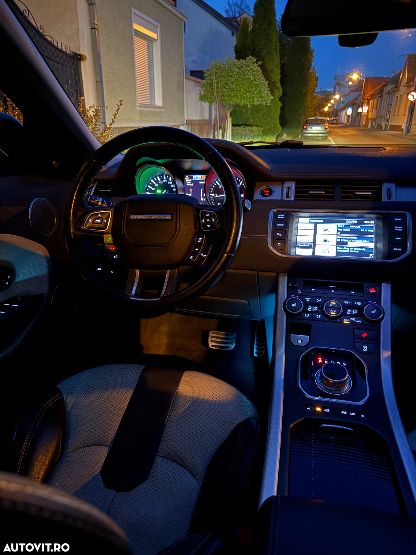 Land Rover Range Rover Evoque - 14