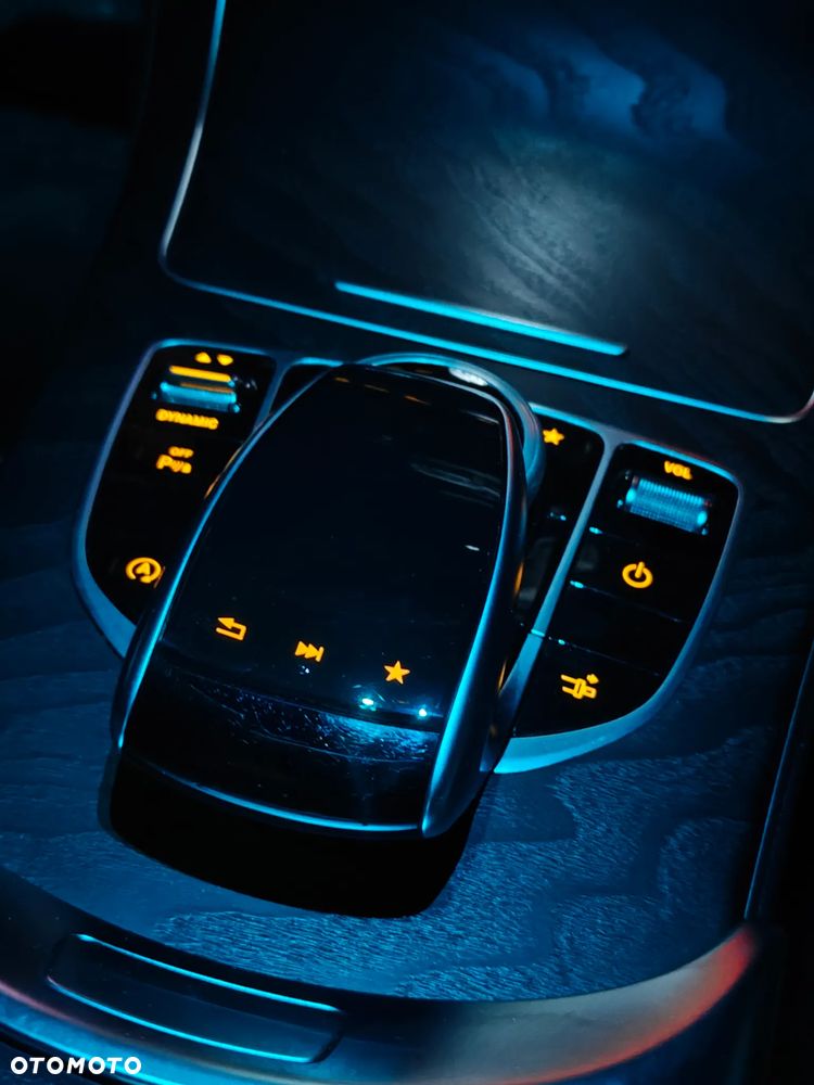 Mercedes-Benz Klasa C 200 9G-TRONIC - 29