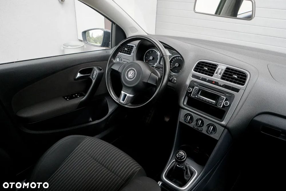 Volkswagen Polo 1.4 16V Comfortline - 27