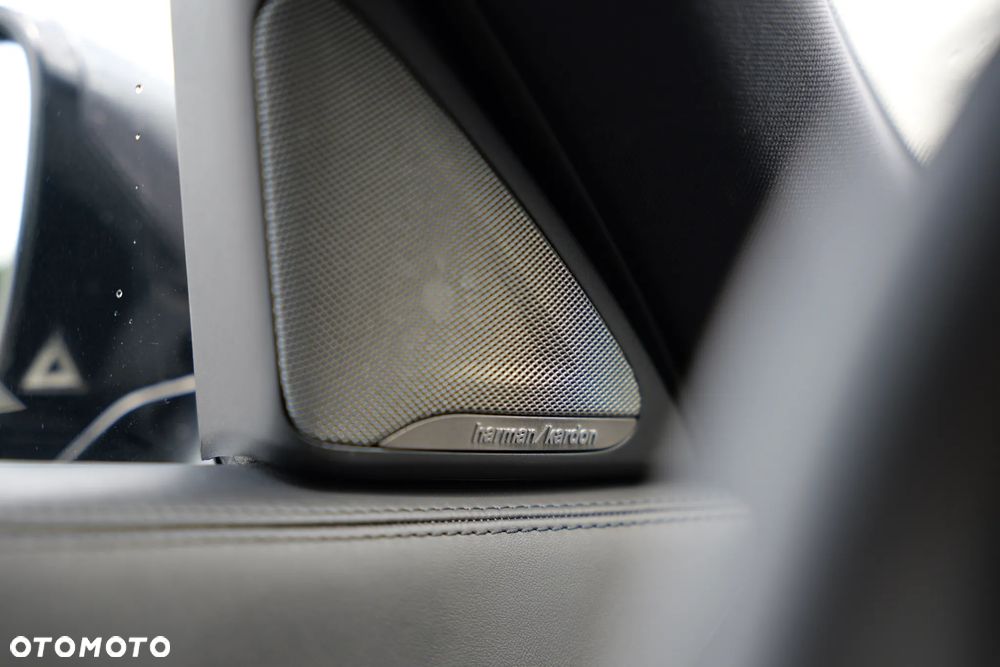 BMW Seria 7 750Ld xDrive Blue Performance Edition Exclusive - 35