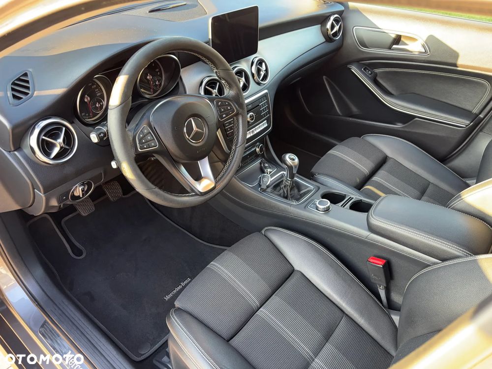 Mercedes-Benz GLA 180 (CDI) d StreetStyle - 15