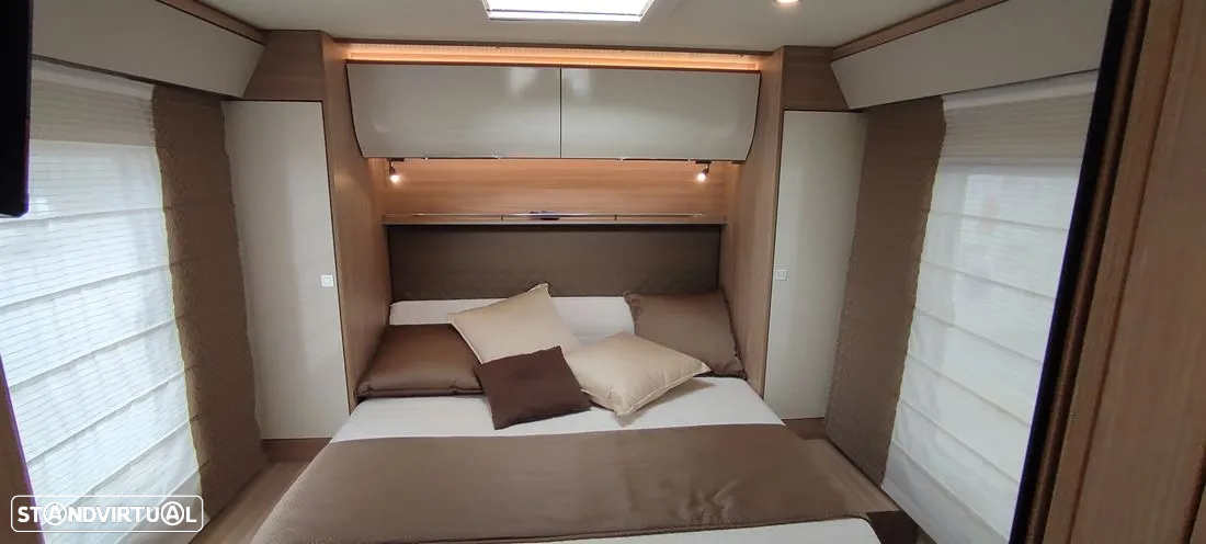 Burstner Ixeo I736 (Cama central - Sala face a face) - 6