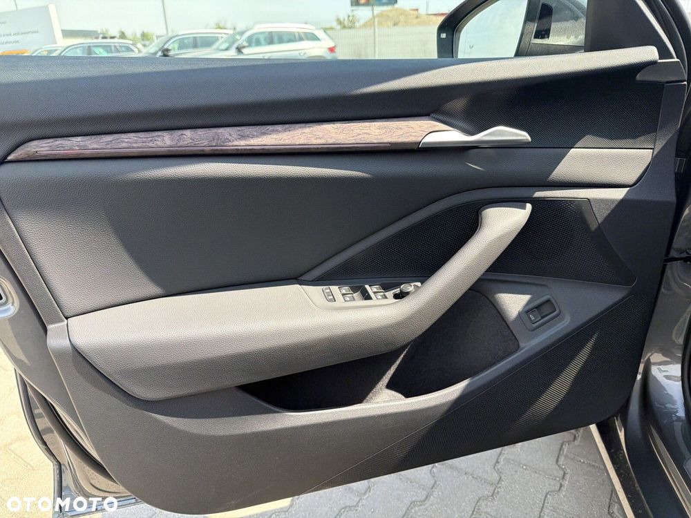 Skoda Superb 2.0 TDI SCR 4x4 L&K DSG - 11