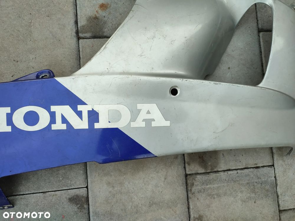 Owiewka, osłona prawa, bok, boczek prawy, pług Honda CBR 900RR - 6