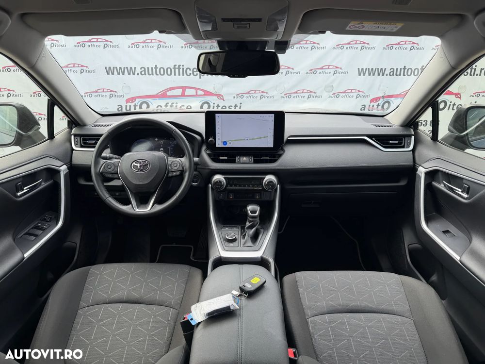 Toyota RAV4 - 8