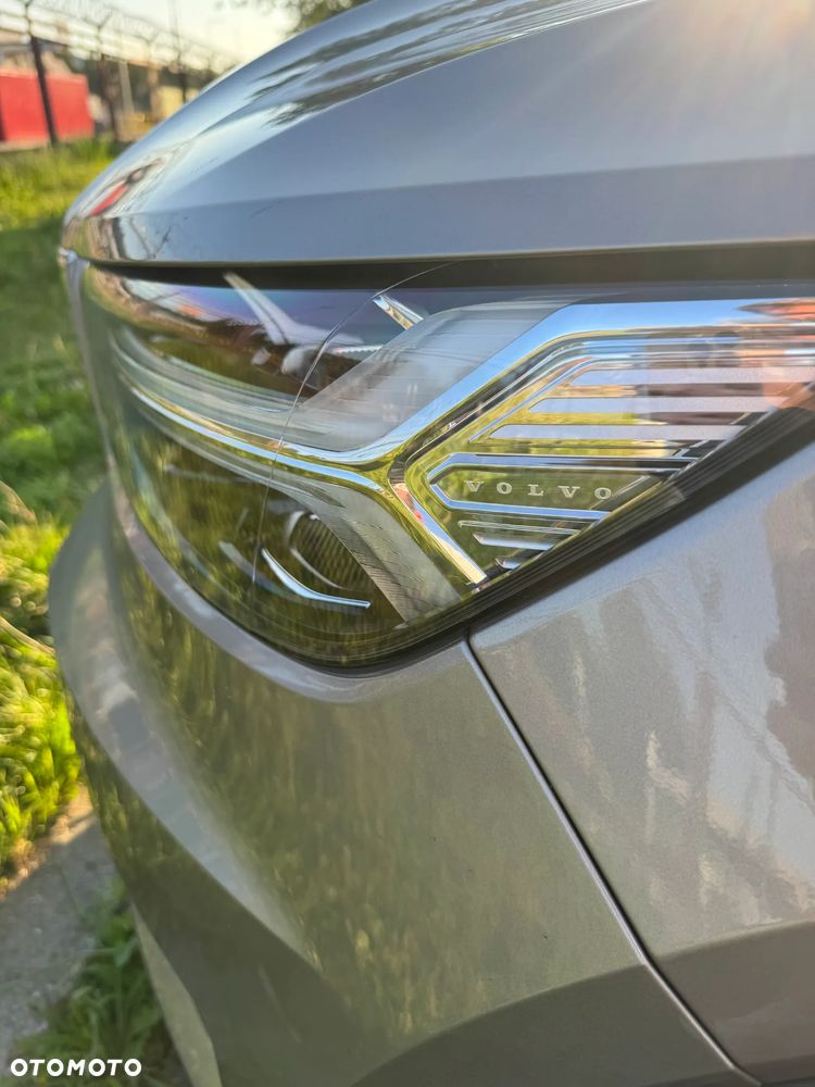Volvo XC 40 T3 Momentum Pro - 23