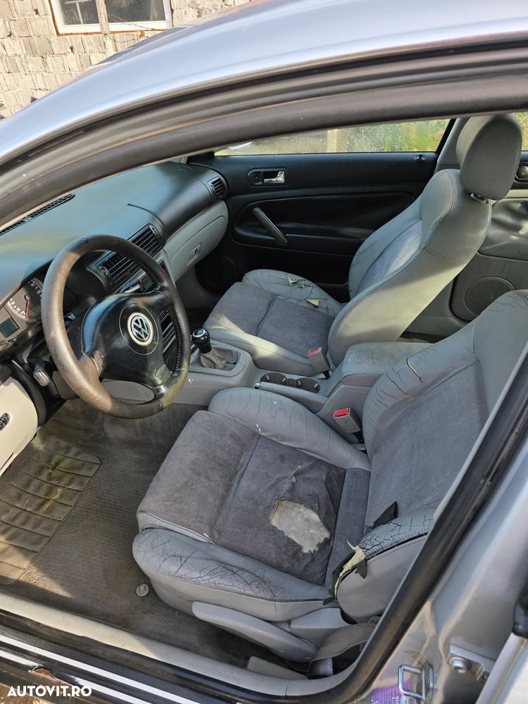 Volkswagen Passat 1.9TDI 4Motion Comfortline - 8