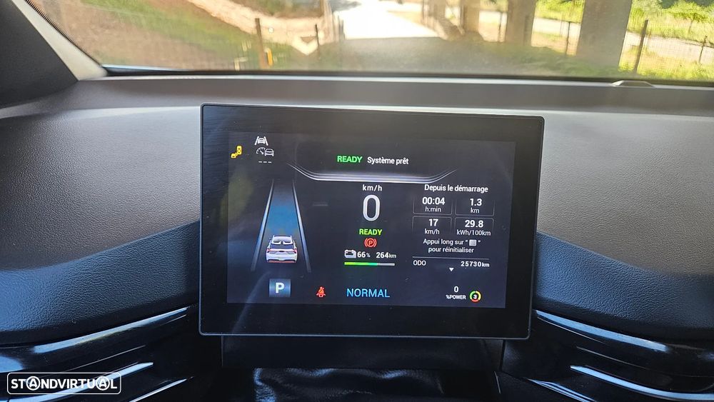 MG MG4 64 kWh Luxury - 17