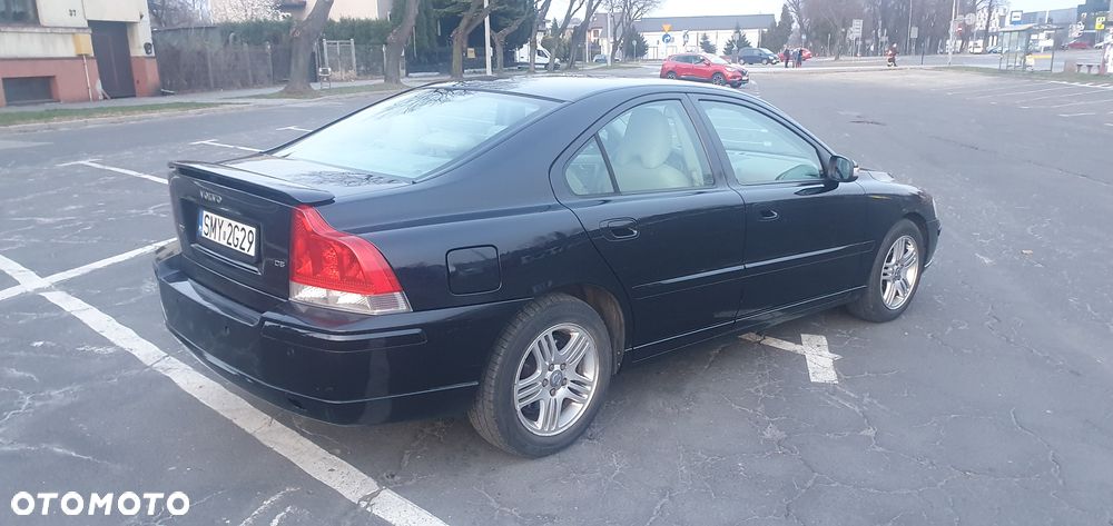 Volvo S60 2.4D5 Momentum - 7