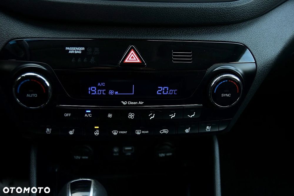 Hyundai Tucson 2.0 CRDI 4WD Automatik Premium - 33