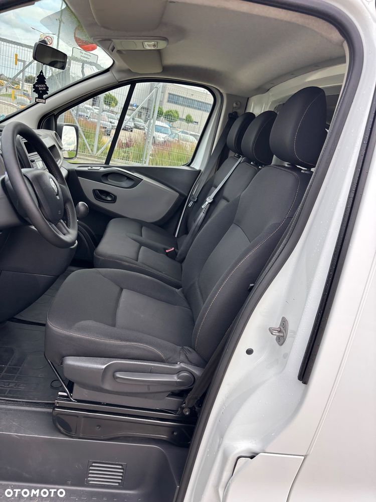 Renault Trafic - 12