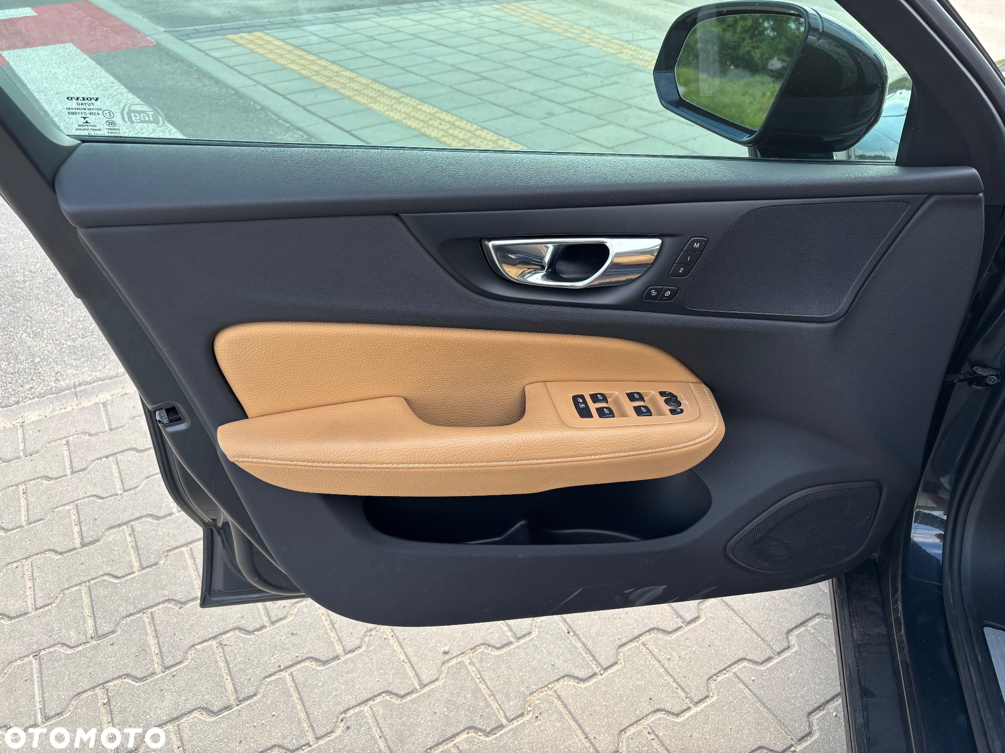 Volvo V60 T6 AWD Momentum Pro - 13