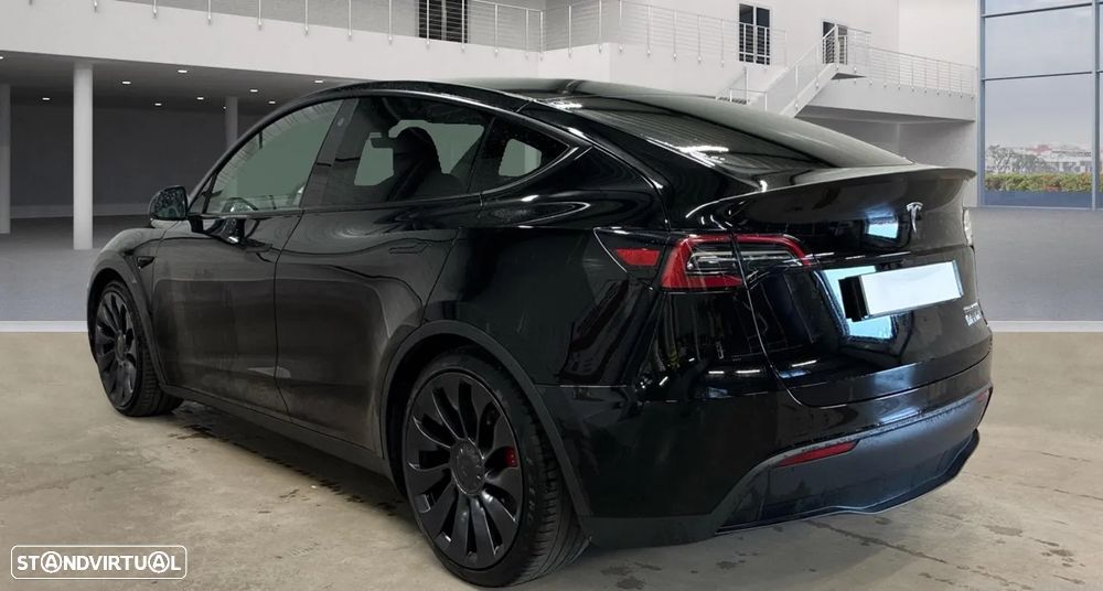 Tesla Model Y Performance Dual Motor AWD - 2