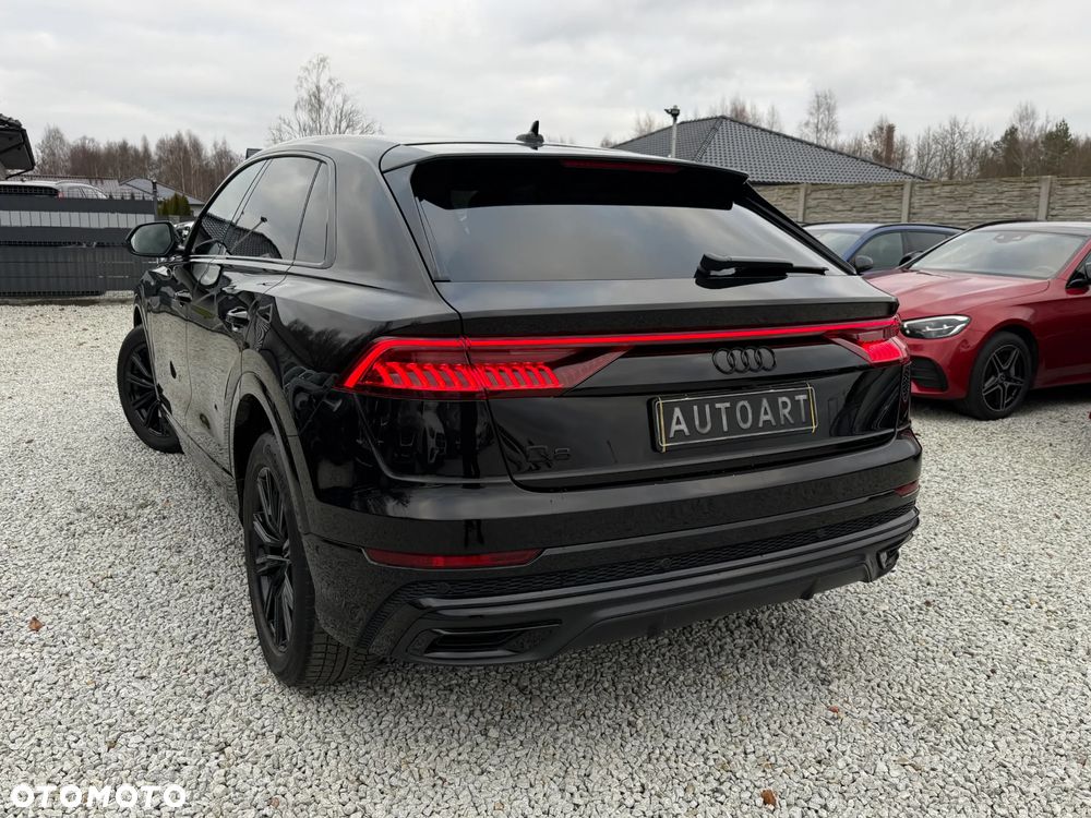 Audi Q8 - 12