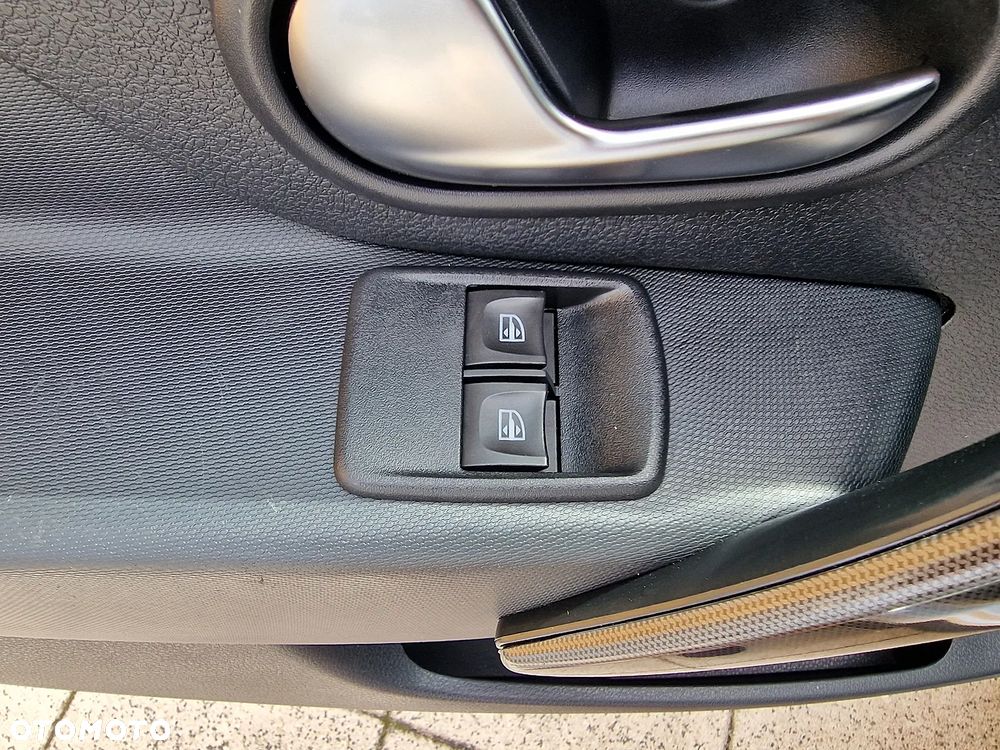 Dacia Sandero Stepway TCe 100 Celebration - 12