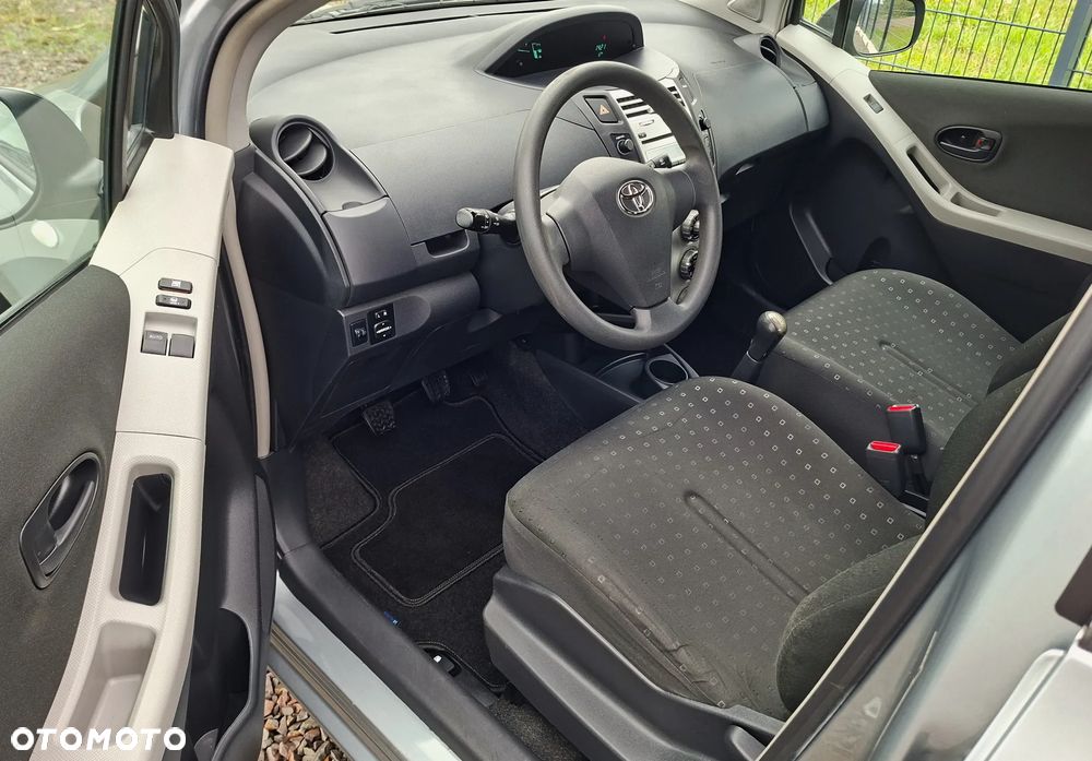 Toyota Yaris 1.0 VVT-i Luna - 5